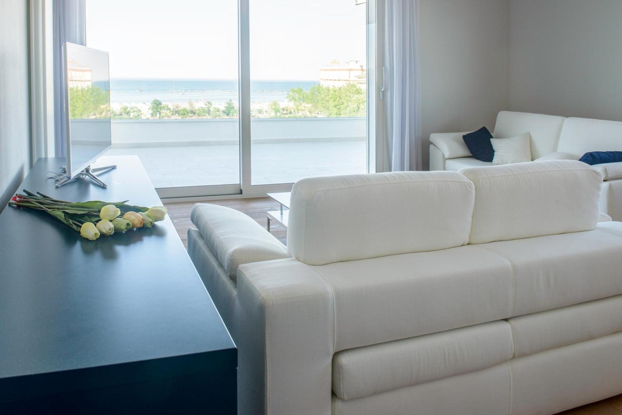 Residence Millecento Чезенатико Екстериор снимка