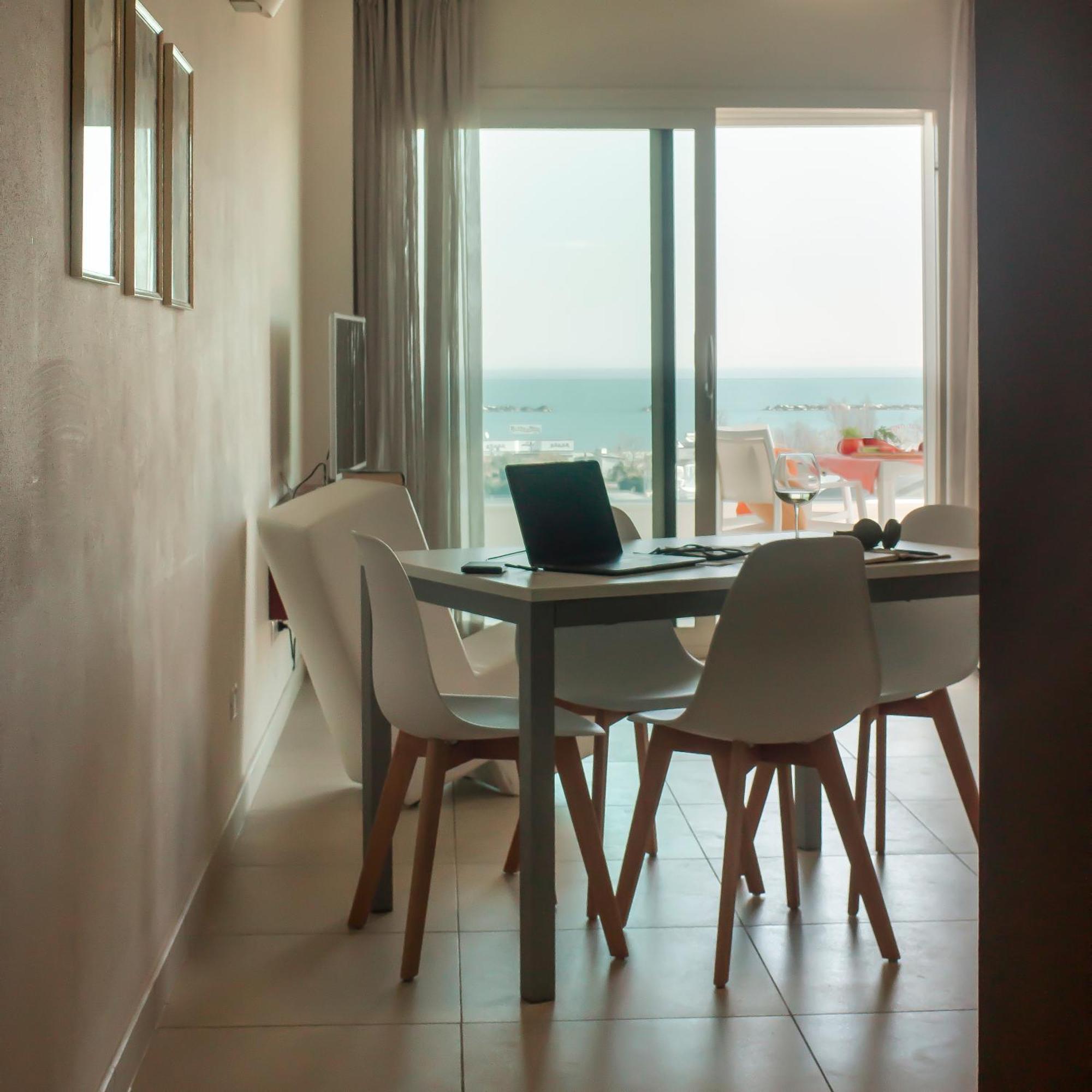 Residence Millecento Чезенатико Екстериор снимка