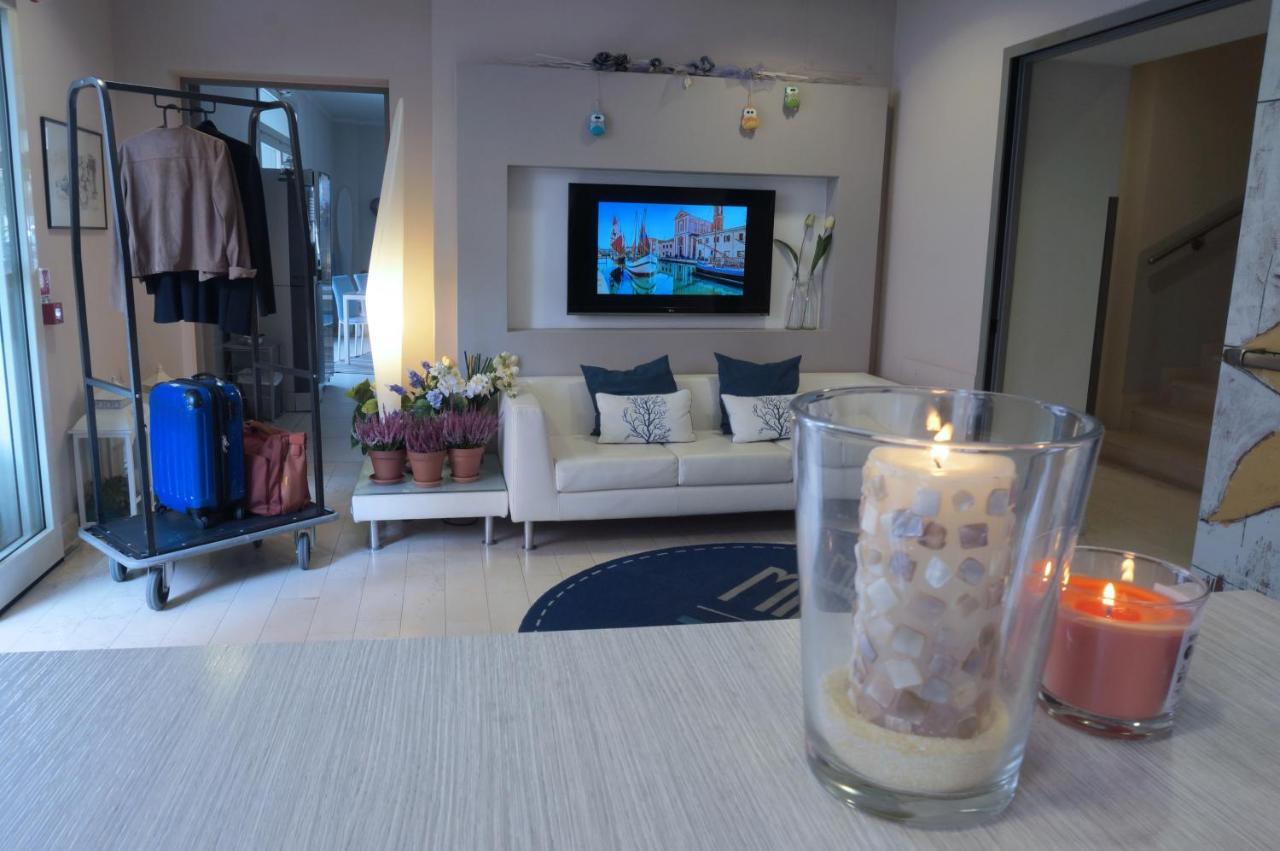 Residence Millecento Чезенатико Екстериор снимка